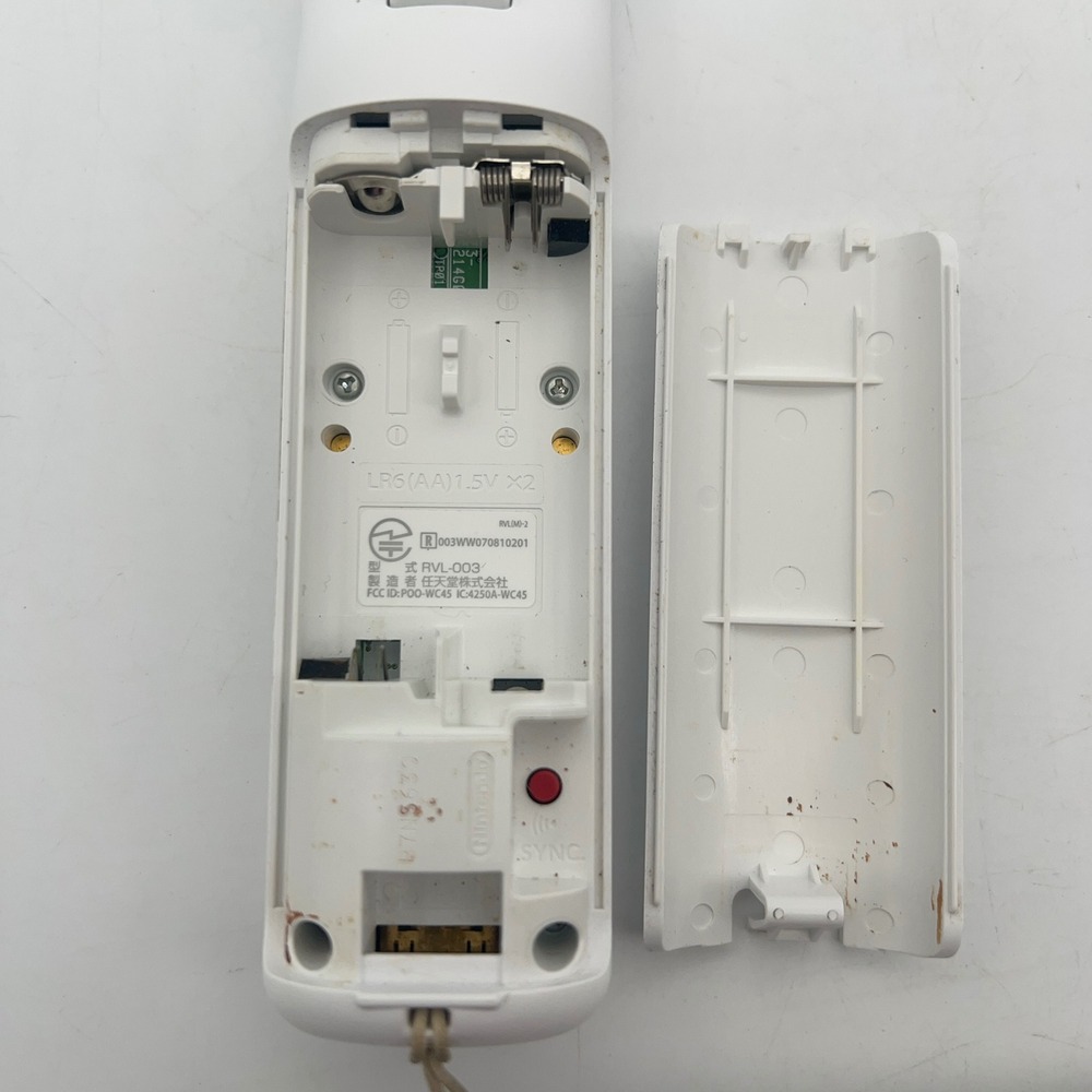 Nintendo Wii Remote RVL-003 and Nunchuk Controller Bundle White - Picture 5 of 5